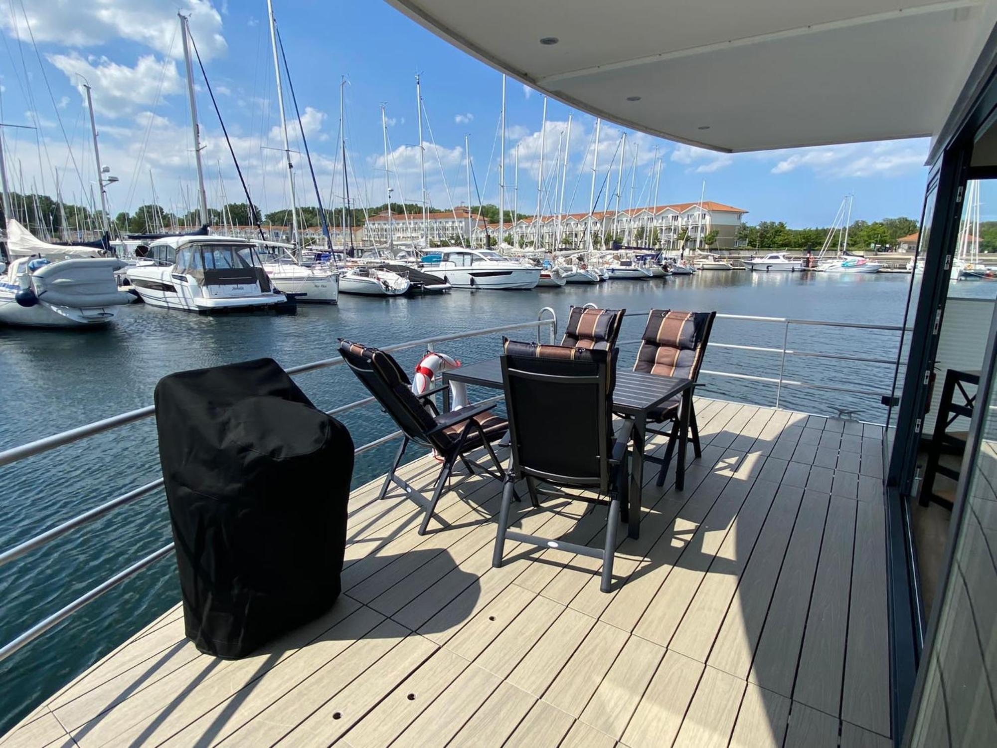 Urlaub Auf Dem Wasser Mit Einmaligen Ausblick - Well Hausboote Boltenhagen 10 Zewnętrze zdjęcie